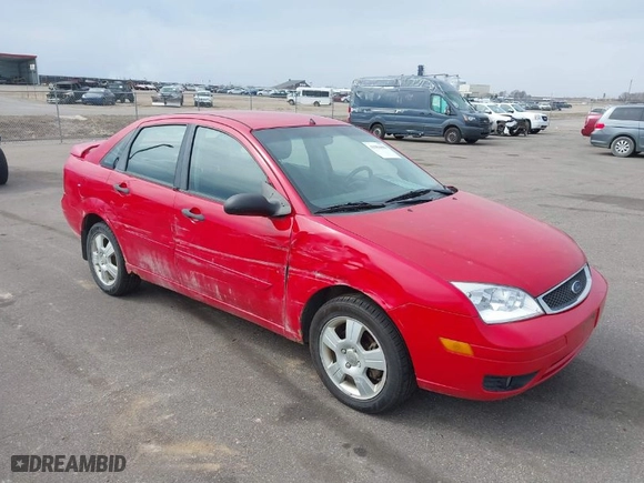 2007 Ford Focus S with VIN 1FAHP34N37W179508, listed as a IAAI auction lot 41984406 with 145,616 mi miles. Bid and sale history available at carsss.com. Image 1.