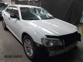 2016 Chrysler 300 C z VIN 2C3CCAEG5GH268715, wystawiony jako IAAI lot #42237326 z przebiegiem 147 646 mil mil oraz . Historia ofert i sprzedaży dostępna na DreamBid. Obrazek 1.