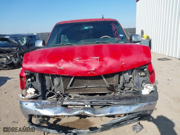 2001 Chevrolet Silverado 1500 LT with VIN 2GCEC19T911251766, listed as a IAAI auction lot 41252900 with 200,609 mi miles. Bid and sale history available at carsss.com. Image 12.