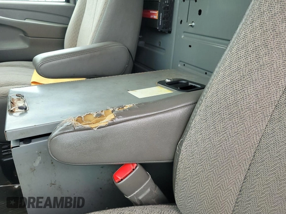 2012 Chevrolet Express Cargo с VIN 1GCWGFCAXC1164237, выставлен на аукционе IAAI как лот 42620003 с пробегом 219 226 миль миль и . История ставок и продаж доступна на DreamBid. Изображение 6.