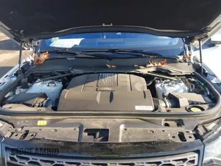 2018 Land Rover Discovery SE with VIN SALRG2RV3JA065359, listed as a IAAI auction lot 40677597 with 52,190 mi miles and . Bid and sale history available at DreamBid. Image 10.