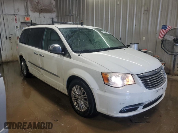 2011 Chrysler Town & Country Limited with VIN 2A4RR6DG1BR782934, listed as a Copart auction lot 48683445 with 177,936 mi miles and Salvage Title. Bid and sale history available at carsss.com. Image 4.