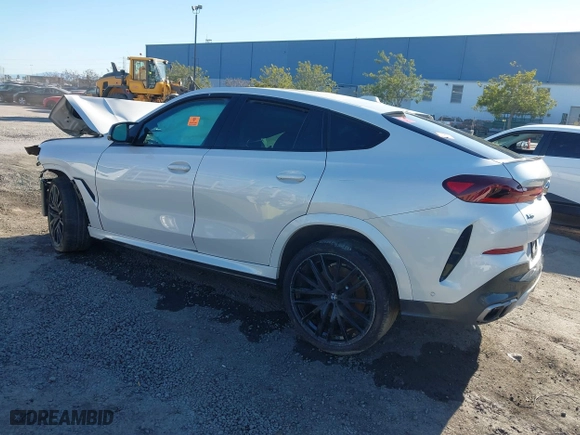 2025 BMW X6 M60i with VIN 5UX43EX00S9X28829, listed as a IAAI auction lot 41637334 with 1 mi miles. Bid and sale history available at carsss.com. Image 3.