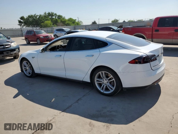 2014 Tesla Model S 60 с VIN 5YJSA1H16EFP45983, выставлен на аукционе Copart как лот 52256635 с пробегом 159 948 миль миль и Списание • Salvage title. История ставок и продаж доступна на DreamBid. Изображение 2.
