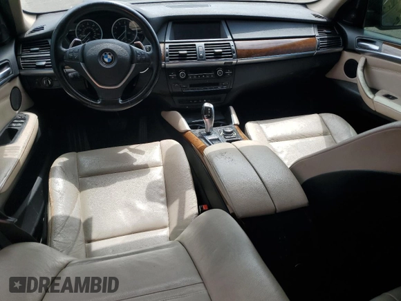 2012 BMW X6 35i z VIN 5UXFG2C56CL780774, wystawiony jako Copart lot #55003335 z przebiegiem 227 097 mil mil oraz Czysty tytuł • Clean title. Historia ofert i sprzedaży dostępna na DreamBid. Obrazek 8.