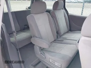 2005 Mazda MPV LX with VIN JM3LW28AX50555220, listed as a IAAI auction lot 41691014 with 135,132 mi miles. Bid and sale history available at carsss.com. Image 8.