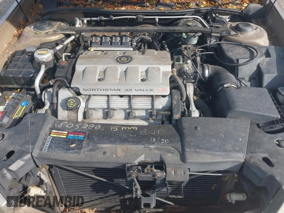 1998 Cadillac DeVille z VIN 1G6KD54Y3WU730001, wystawiony jako IAAI lot #42369702 z przebiegiem 88 540 mil mil oraz . Historia ofert i sprzedaży dostępna na DreamBid. Obrazek 10.