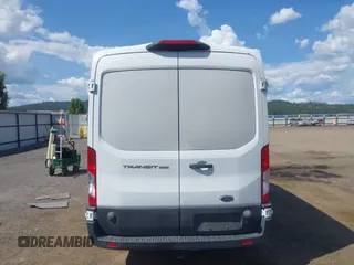 2019 Ford Transit z VIN 1FTYR2CM7KKB83987, wystawiony jako IAAI lot #42442070 z przebiegiem 77 492 mil mil oraz . Historia ofert i sprzedaży dostępna na DreamBid. Obrazek 16.