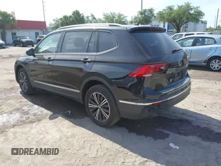 2024 Volkswagen Tiguan Wolfsburg Edition z VIN 3VV6B7AX1RM215178, wystawiony jako IAAI lot #42080886 z przebiegiem 6 914 mil mil oraz . Historia ofert i sprzedaży dostępna na DreamBid. Obrazek 3.