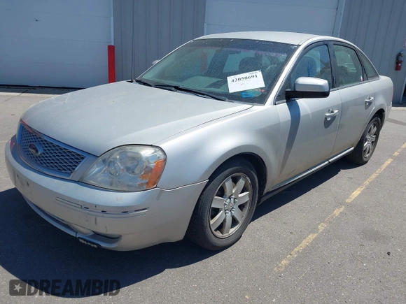2007 Ford Five Hundred SEL with VIN 1FAFP24107G105116, listed as a IAAI auction lot 42058691 with 1 mi miles. Bid and sale history available at carsss.com. Image 2.
