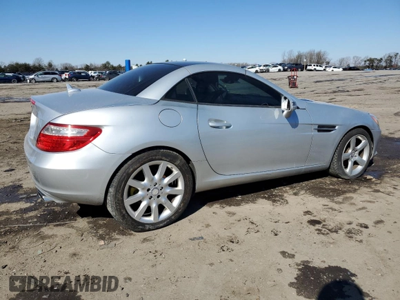 2015 Mercedes-Benz SLK 250 with VIN WDDPK4HA7FF107104, listed as a Copart auction lot 46314115 with 122,869 mi miles and Clean title. Bid and sale history available at DreamBid. Image 3.