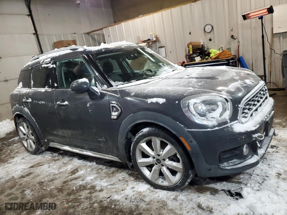 2018 MINI Countryman Cooper S with VIN WMZYT5C38J3D82164, listed as a Copart auction lot 43937415 with 0 mi miles and Salvage Title. Bid and sale history available at carsss.com. Image 4.