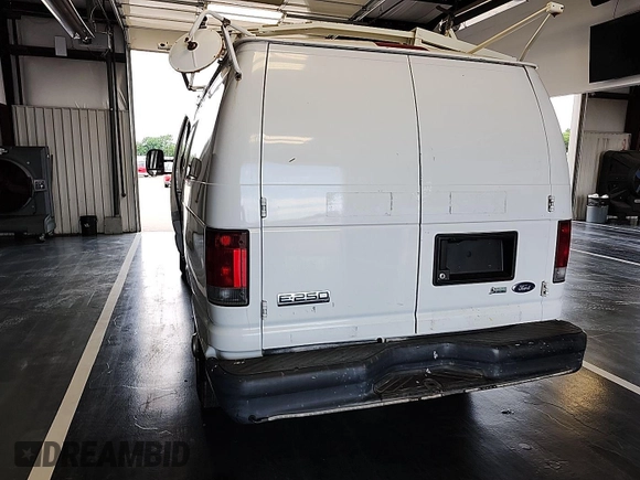 2010 Ford Econoline Cargo Commercial with VIN 1FTNE2EW4ADA72071, listed as a IAAI auction lot 42636413 with 186,263 mi miles and . Bid and sale history available at DreamBid. Image 18.