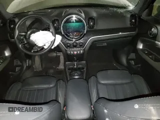 2023 MINI Countryman Cooper S с VIN WMZ83BR07P3R03571, выставлен на аукционе Copart как лот 82699084 с пробегом Не указан миль и Списание • Salvage title. История ставок и продаж доступна на DreamBid. Изображение 8.