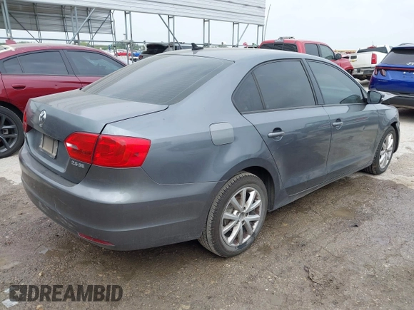 2012 Volkswagen Jetta SE with VIN 3VWDX7AJ5CM326405, listed as a IAAI auction lot 42135484 with 187,268 mi miles and . Bid and sale history available at DreamBid. Image 4.