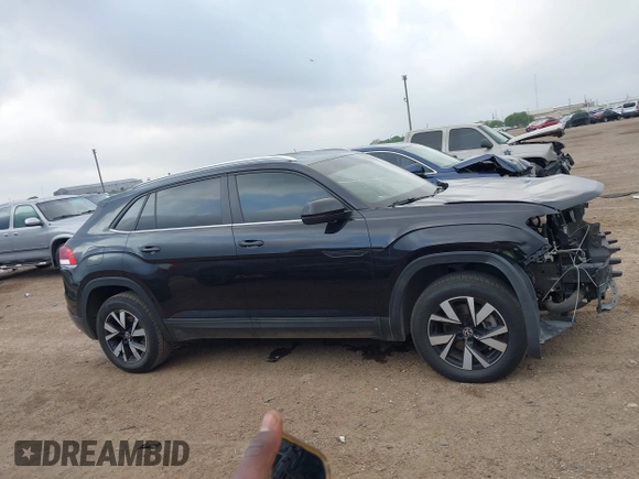 2023 Volkswagen Atlas SE z VIN 1V2DC2CA3PC208888, wystawiony jako IAAI lot #41926114 z przebiegiem 36 645 mil mil oraz . Historia ofert i sprzedaży dostępna na DreamBid. Obrazek 13.