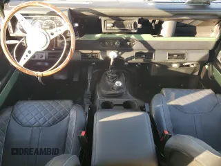 1983 Land Rover Defender with VIN SALLDHMV2AA199289, listed as a Copart auction lot 74901204 with 965 mi miles and Salvage title. Bid and sale history available at DreamBid. Image 8.