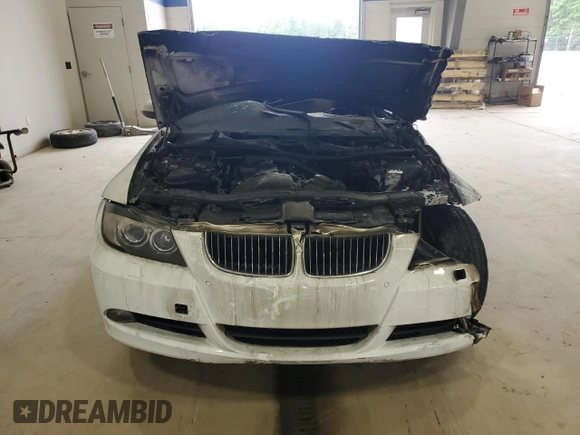 2006 BMW 3 Series 330i with VIN WBAVB33526PS16938, listed as a Copart auction lot 58483365 with Not provided miles and Non repairable. Bid and sale history available at DreamBid. Image 5.