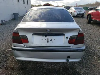 2003 BMW 3 Series 325xi with VIN WBAEU33413PM59296, listed as a Copart auction lot 76141714 with 191,272 mi miles and Non Repairable. Bid and sale history available at carsss.com. Image 6.