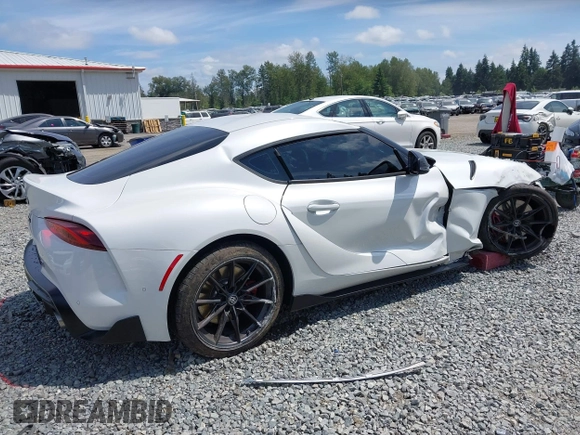 2025 Toyota Supra 3.0 with VIN WZ1DB0G03SW069994, listed as a IAAI auction lot 42577147 with 4,352 mi miles and . Bid and sale history available at DreamBid. Image 4.