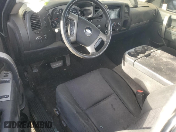 2011 Chevrolet Silverado 1500 LT with VIN 1GCNKSE0XBZ335401, listed as a Copart auction lot 83712434 with 263,091 mi miles and Salvage Title. Bid and sale history available at DreamBid. Image 8.