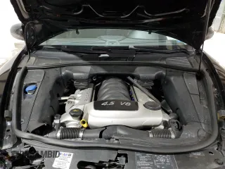 2006 Porsche Cayenne S with VIN WP1AB29P96LA64358, listed as a Copart auction lot 82579224 with 117,403 mi miles and Salvage Title. Bid and sale history available at carsss.com. Image 12.