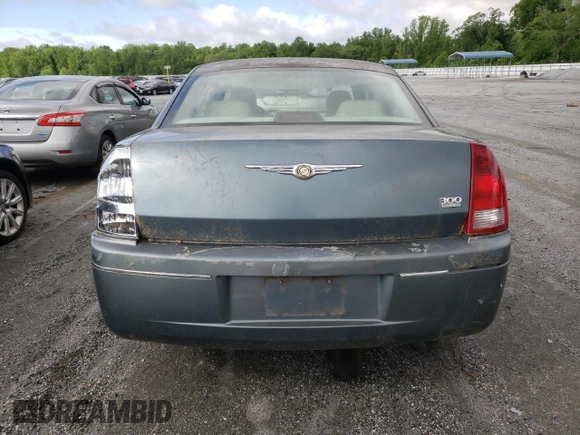 2006 Chrysler 300 Touring z VIN 2C3KA53G66H405462, wystawiony jako Copart lot #55913485 z przebiegiem 138 369 mil mil oraz Szkoda całkowita • Salvage title. Historia ofert i sprzedaży dostępna na DreamBid. Obrazek 6.
