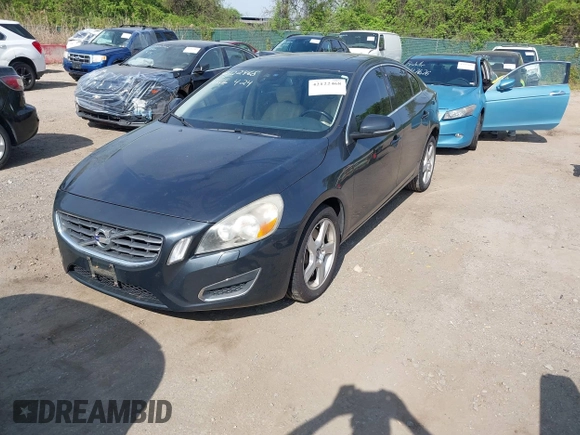 2012 Volvo S60 T5 z VIN YV1622FSXC2057110, wystawiony jako IAAI lot #42122468 z przebiegiem 263 931 mil mil oraz . Historia ofert i sprzedaży dostępna na DreamBid. Obrazek 2.