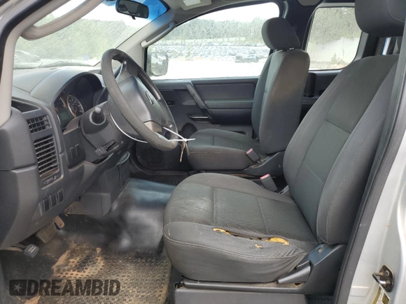 2008 Nissan Titan z VIN 1N6AA06E28N318279, wystawiony jako Copart lot #56595225 z przebiegiem Nie podano mil oraz Tytuł czysty. Historia ofert i sprzedaży dostępna na DreamBid. Obrazek 7.