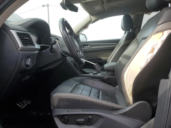2021 Volkswagen Atlas SEL Premium R-Line with VIN 1V2FR2CA1MC537446, listed as a Copart auction lot 42695215 with 53,537 mi miles and Non repairable. Bid and sale history available at DreamBid. Image 7.