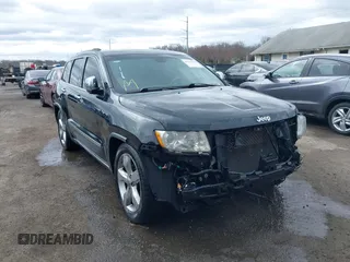 2013 Jeep Grand Cherokee Overland with VIN 1C4RJFCG8DC614542, listed as a IAAI auction lot 41733846 with 44,131 mi miles. Bid and sale history available at carsss.com. Image 6.