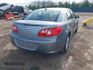 2008 Chrysler Sebring LX z VIN 1C3LC46K38N156346, wystawiony jako IAAI lot #40965609 z przebiegiem Nie podano mil oraz . Historia ofert i sprzedaży dostępna na DreamBid. Obrazek 4.