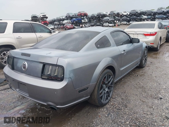 2007 Ford Mustang GT Deluxe with VIN 1ZVFT82H575260357, listed as a IAAI auction lot 41660003 with 192,320 mi miles. Bid and sale history available at carsss.com. Image 4.
