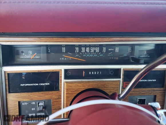 1981 Cadillac Eldorado z VIN 1G6AL5799BE635997, wystawiony jako Copart lot #45287175 z przebiegiem 46 416 mil mil oraz Czysty tytuł • Clean title. Historia ofert i sprzedaży dostępna na DreamBid. Obrazek 9.
