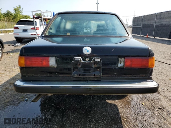 1983 BMW 3 Series z VIN WBAAG3306D9005277, wystawiony jako Copart lot #71227614 z przebiegiem 190 318 mil mil oraz Czysty tytuł • Clean title. Historia ofert i sprzedaży dostępna na DreamBid. Obrazek 6.