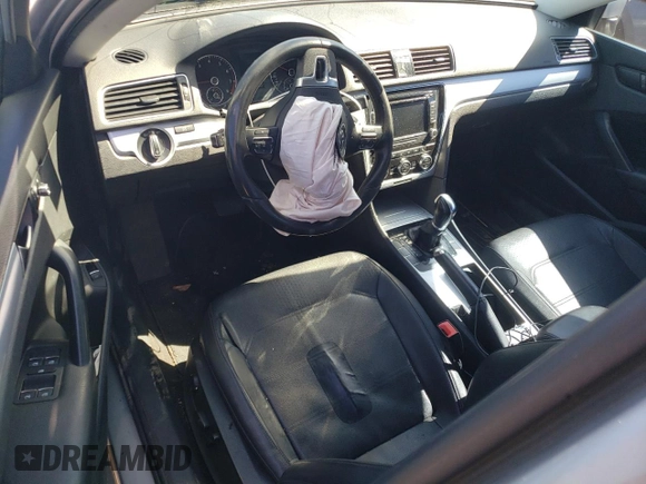 2012 Volkswagen Passat SE с VIN 1VWBP7A3XCC002926, выставлен на аукционе Copart как лот 52398365 с пробегом Не указан миль и Чистый • Clean title. История ставок и продаж доступна на DreamBid. Изображение 8.