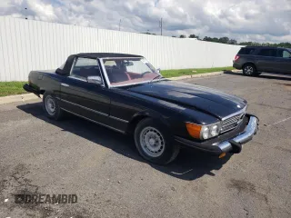1979 Mercedes-Benz SL with VIN 10704412052292, listed as a Copart auction lot 64758035 with 146,896 mi miles and Clean title. Bid and sale history available at DreamBid. Image 4.