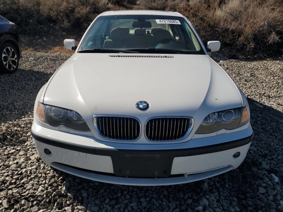 2004 BMW 3 Series 330xi with VIN WBAEW53474PN32887, listed as a Copart auction lot 47210685 with 112,618 mi miles and Salvage Title. Bid and sale history available at carsss.com. Image 5.
