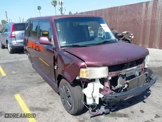 2004 Scion xB with VIN JTLKT334240132199, listed as a IAAI auction lot 41982258 with 164,546 mi miles. Bid and sale history available at carsss.com. Image 1.