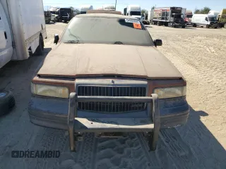 1997 Lincoln Town Car Executive z VIN 1LNLM81W0VY678786, wystawiony jako Copart lot #64906284 z przebiegiem Nie podano mil oraz Szkody całkowita. Historia ofert i sprzedaży dostępna na DreamBid. Obrazek 5.