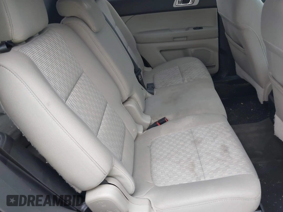2014 Ford Explorer XLT with VIN 1FM5K7D83EGB59629, listed as a IAAI auction lot 42068858 with 171,562 mi miles and . Bid and sale history available at carsss.com. Image 8.