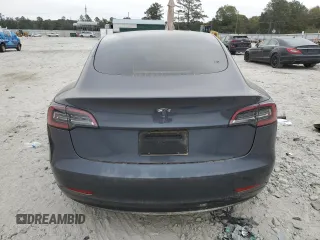 2023 Tesla Model 3 z VIN 5YJ3E1EA1PF649629, wystawiony jako Copart lot #78070704 z przebiegiem Nie podano mil oraz Szkoda całkowita • Salvage title. Historia ofert i sprzedaży dostępna na DreamBid. Obrazek 6.