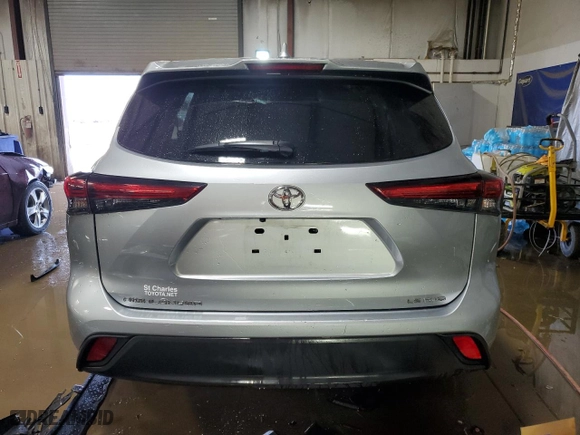 2021 Toyota Highlander L with VIN 5TDBZRBH6MS523435, listed as a Copart auction lot 50786615 with 44,192 mi miles and Salvage Title. Bid and sale history available at carsss.com. Image 6.