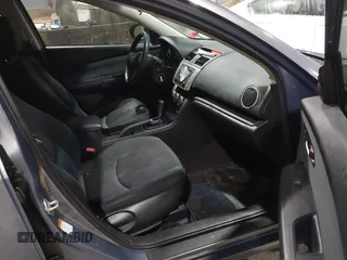 2011 Mazda Mazda6 i Sport with VIN 1YVHZ8BH8B5M04660, listed as a IAAI auction lot 41197819 with 195,178 mi miles. Bid and sale history available at carsss.com. Image 5.