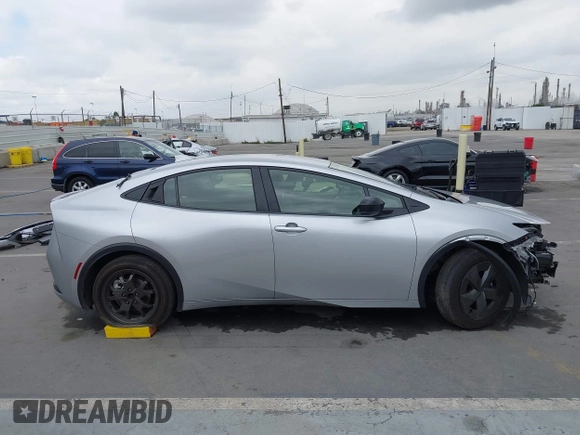2024 Toyota Prius LE z VIN JTDACAAU2R3019020, wystawiony jako IAAI lot #42128983 z przebiegiem 42 049 mil mil oraz . Historia ofert i sprzedaży dostępna na DreamBid. Obrazek 14.