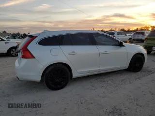 2015 Volvo V60 z VIN YV1612SC3F1209482, wystawiony jako Copart lot #83221514 z przebiegiem 177 059 mil mil oraz Czysty tytuł • Clean title. Historia ofert i sprzedaży dostępna na DreamBid. Obrazek 3.