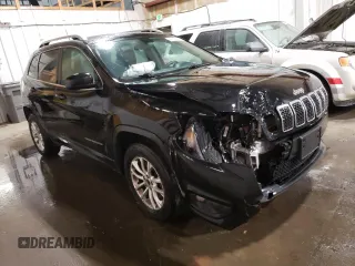 2019 Jeep Cherokee Latitude with VIN 1C4PJMCB5KD375555, listed as a Copart auction lot 47812655 with 77,106 mi miles and Salvage Title. Bid and sale history available at carsss.com. Image 4.