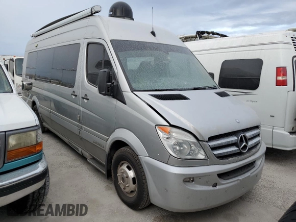 2012 Mercedes-Benz Sprinter with VIN WD3PF4CD5C5699548, listed as a Copart auction lot 76361884 with 46,471 mi miles and Salvage Title. Bid and sale history available at DreamBid. Image 4.