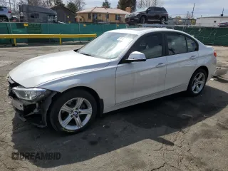 2013 BMW 3 Series 328i xDrive with VIN WBA3B3C57DJ976483, listed as a Copart auction lot 51186945 with 95,229 mi miles and Salvage Title. Bid and sale history available at carsss.com. Image 1.