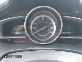 2014 Mazda 3 i Touring z VIN JM1BM1L76E1155763, wystawiony jako IAAI lot #42684723 z przebiegiem 84 837 mil mil oraz . Historia ofert i sprzedaży dostępna na DreamBid. Obrazek 7.